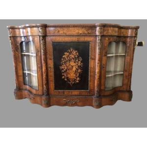 Credenza intarsiata a tre ante 