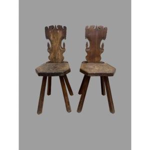 Coppia di sedie in noce 