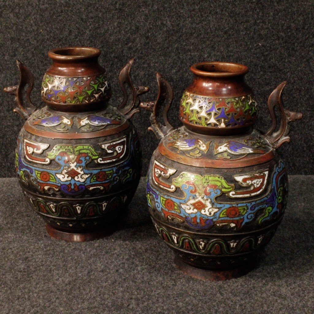 Coppia di vasi orientali in metallo del XX secolo-photo-2