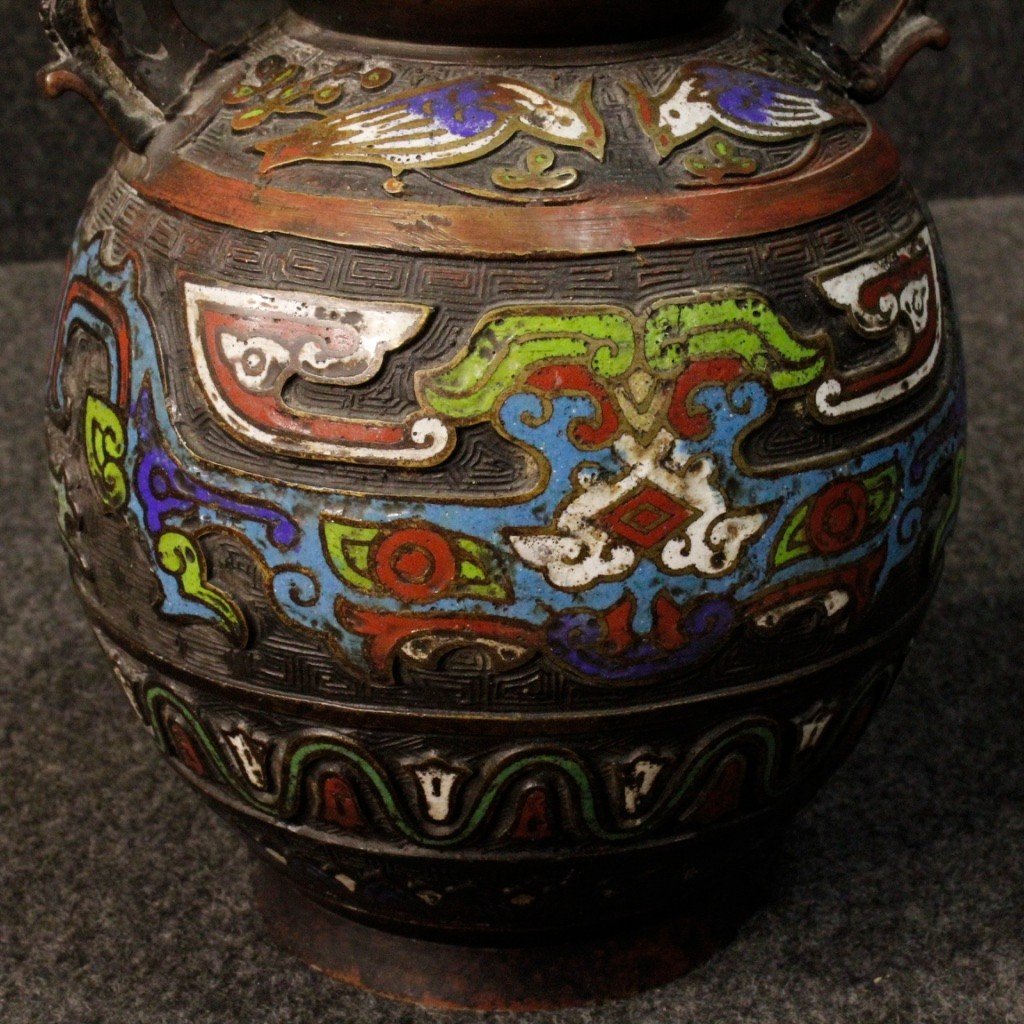 Coppia di vasi orientali in metallo del XX secolo-photo-3