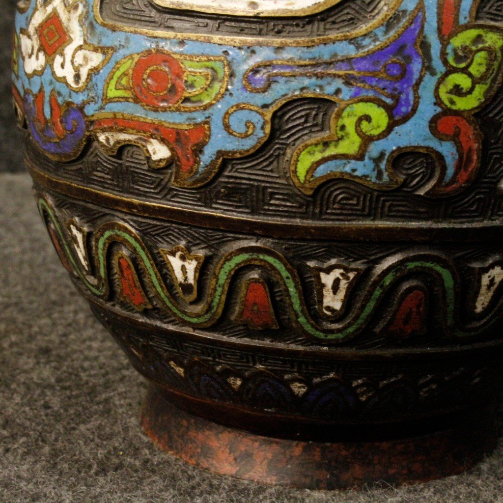 Coppia di vasi orientali in metallo del XX secolo-photo-5