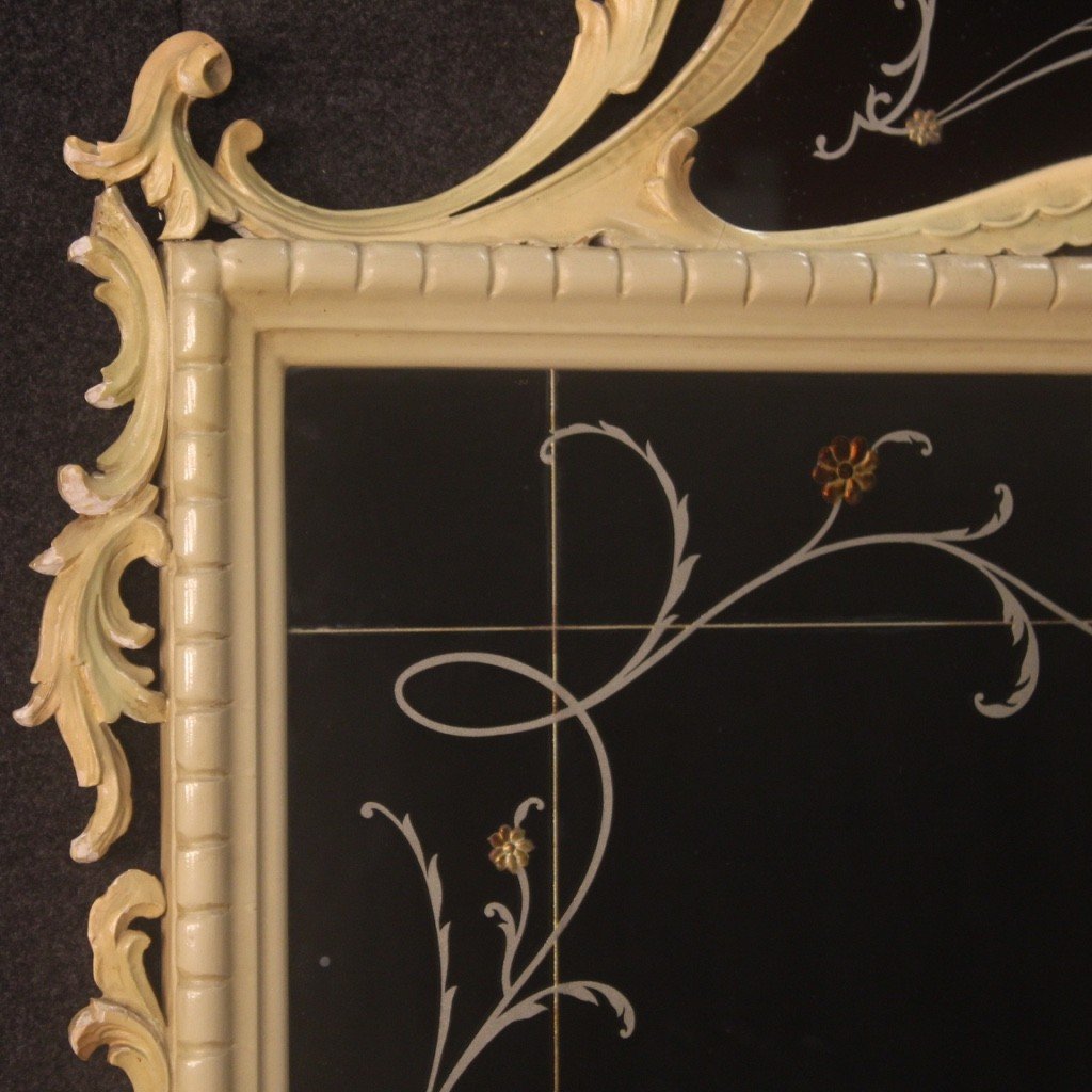 Specchiera italiana laccata con decori floreali del XX secolo-photo-5