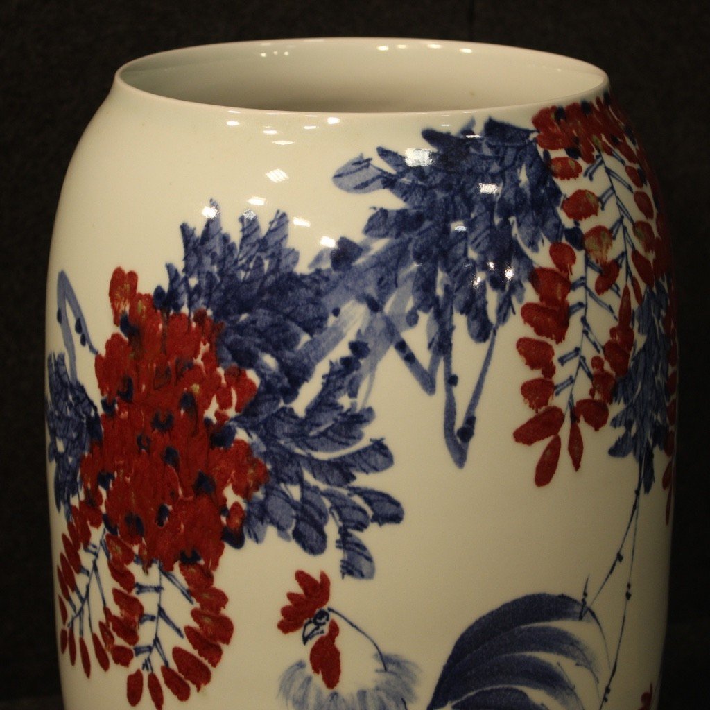 Vaso cinese in ceramica dipinta con galli e decori floreali-photo-5