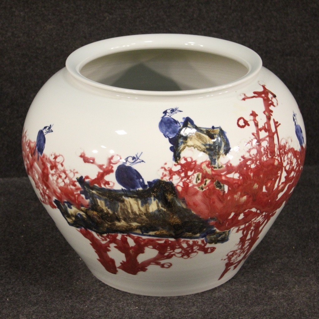 Vaso cinese in ceramica dipinta con fiori e animali