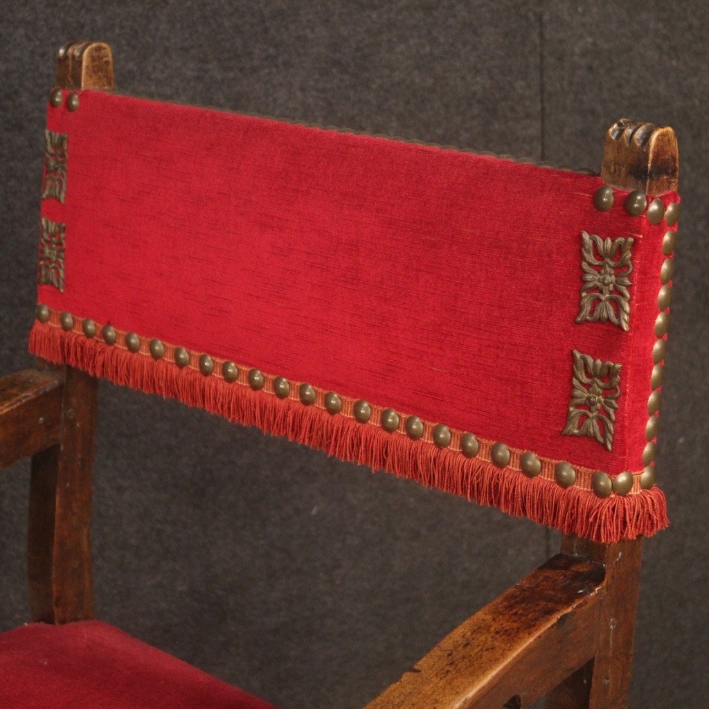 Antica poltrona italiana in noce e tessuto rosso del XIX secolo-photo-1