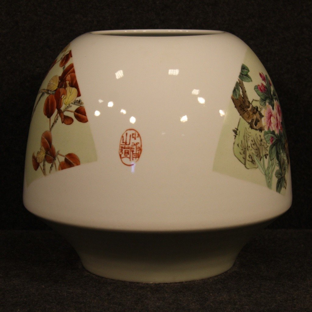 Vaso cinese in ceramica dipinta con decori floreali-photo-1