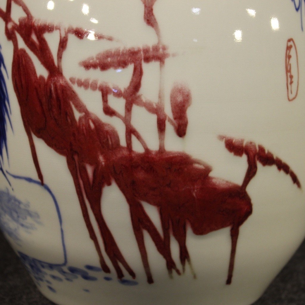 Vaso cinese in ceramica dipinta con decori floreali e animali -photo-2