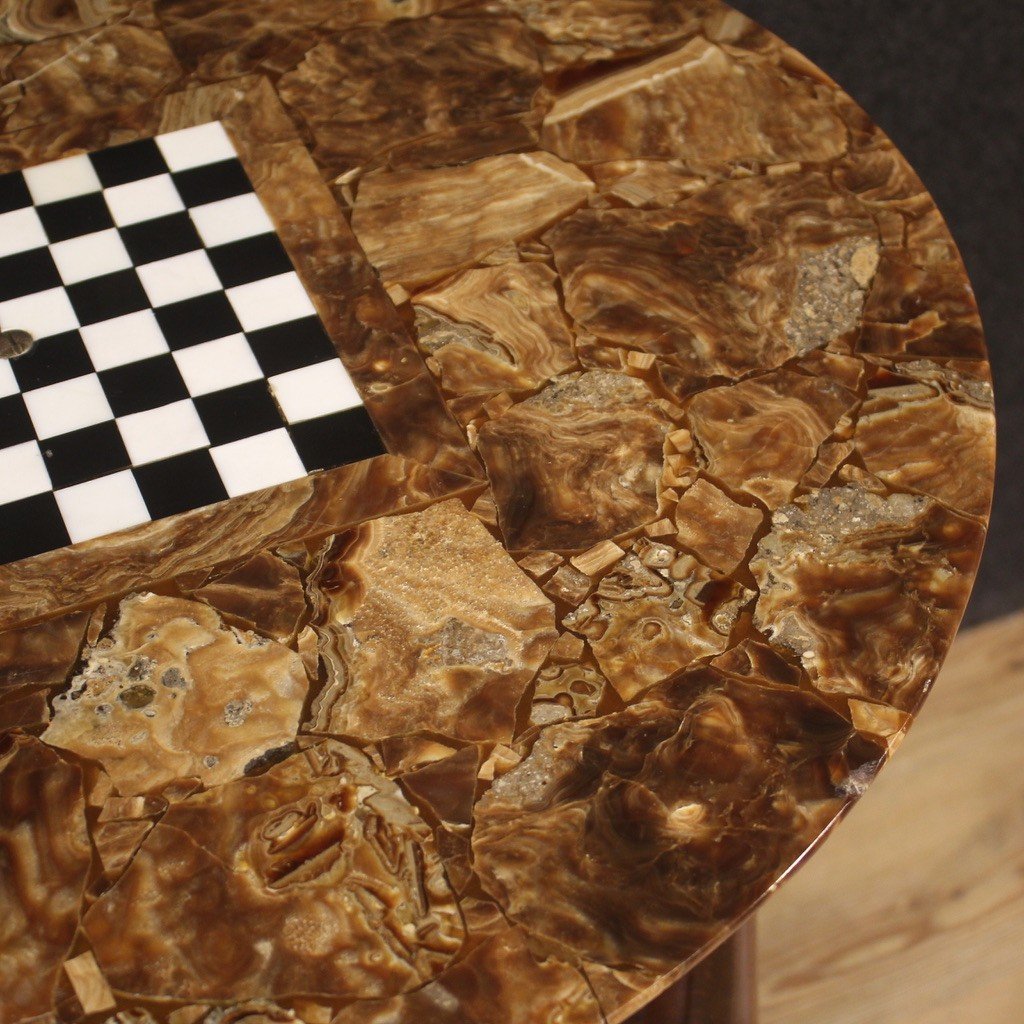 Tavolo da gioco con piano in marmo e onice con scacchiera del XX secolo-photo-3
