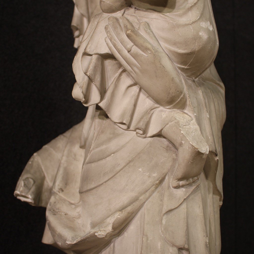 Madonna col bambino, grande scultura in gesso del XX secolo-photo-3