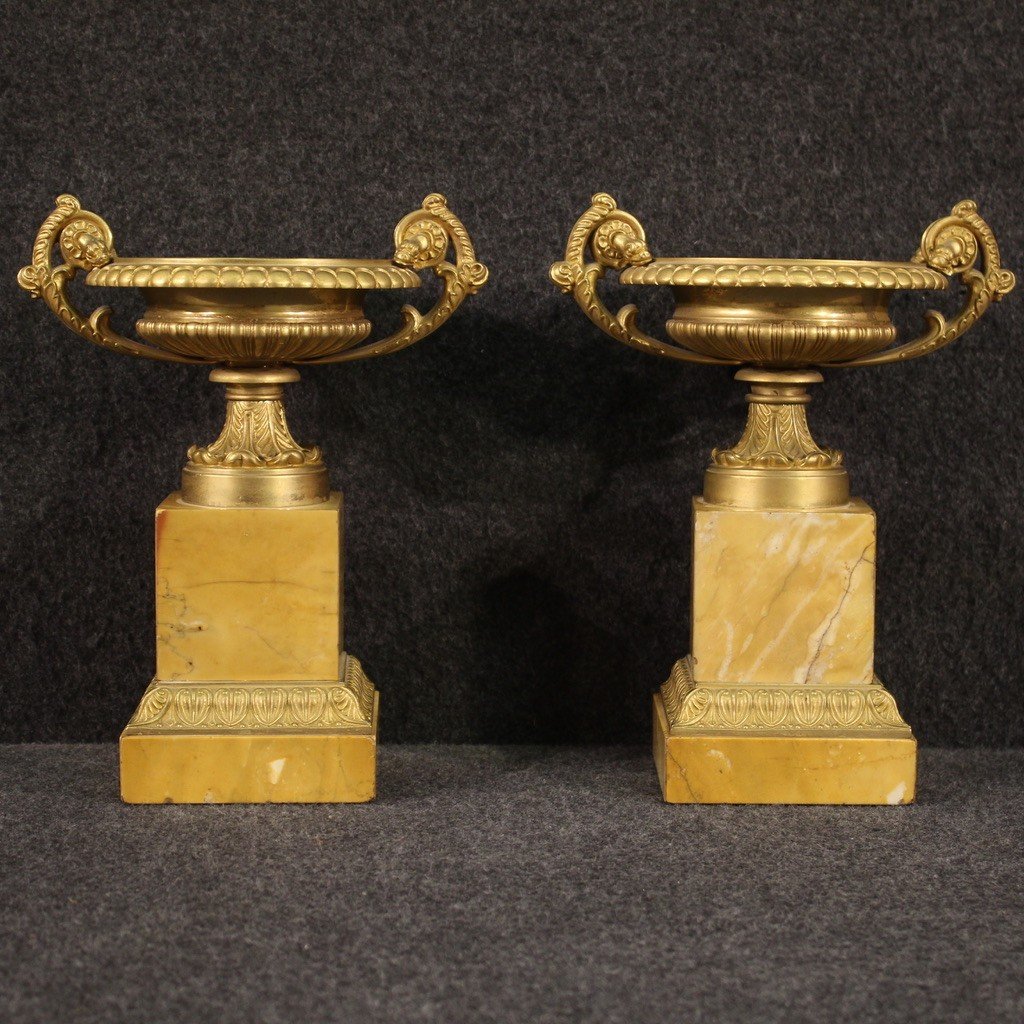 Coppia di alzate in bronzo dorato e marmo giallo del XX secolo-photo-4