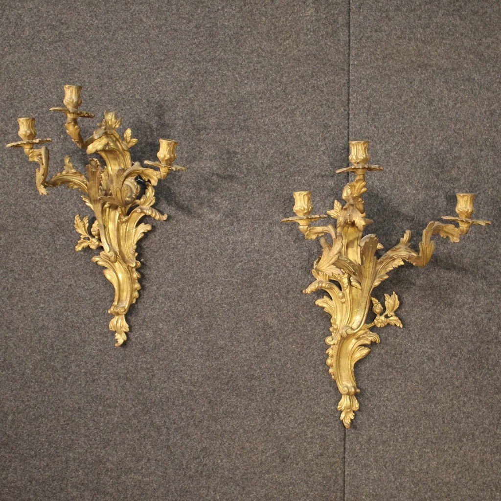 Coppia di applique in bronzo dorato in stile Luigi XV-photo-2
