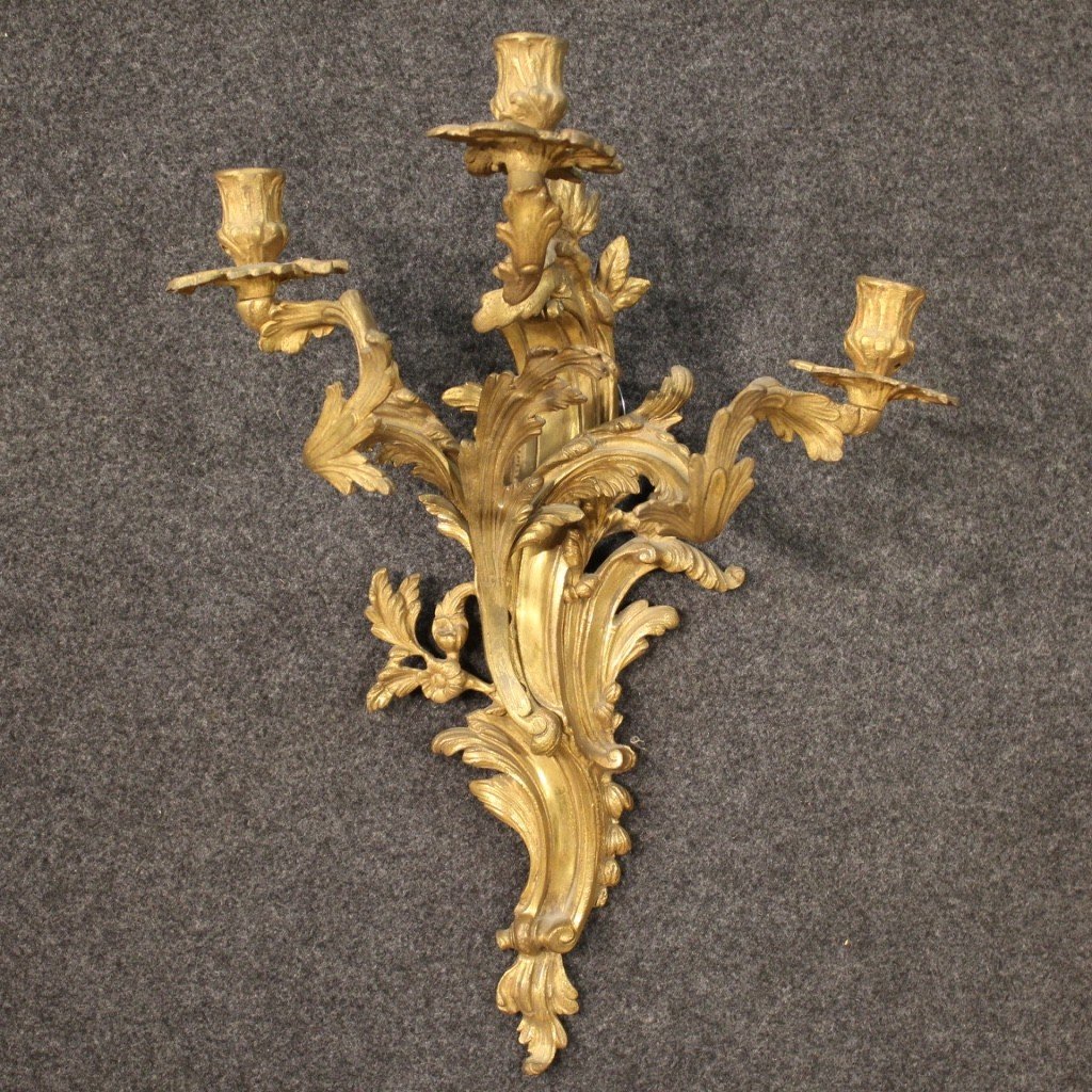 Coppia di applique in bronzo dorato in stile Luigi XV-photo-2