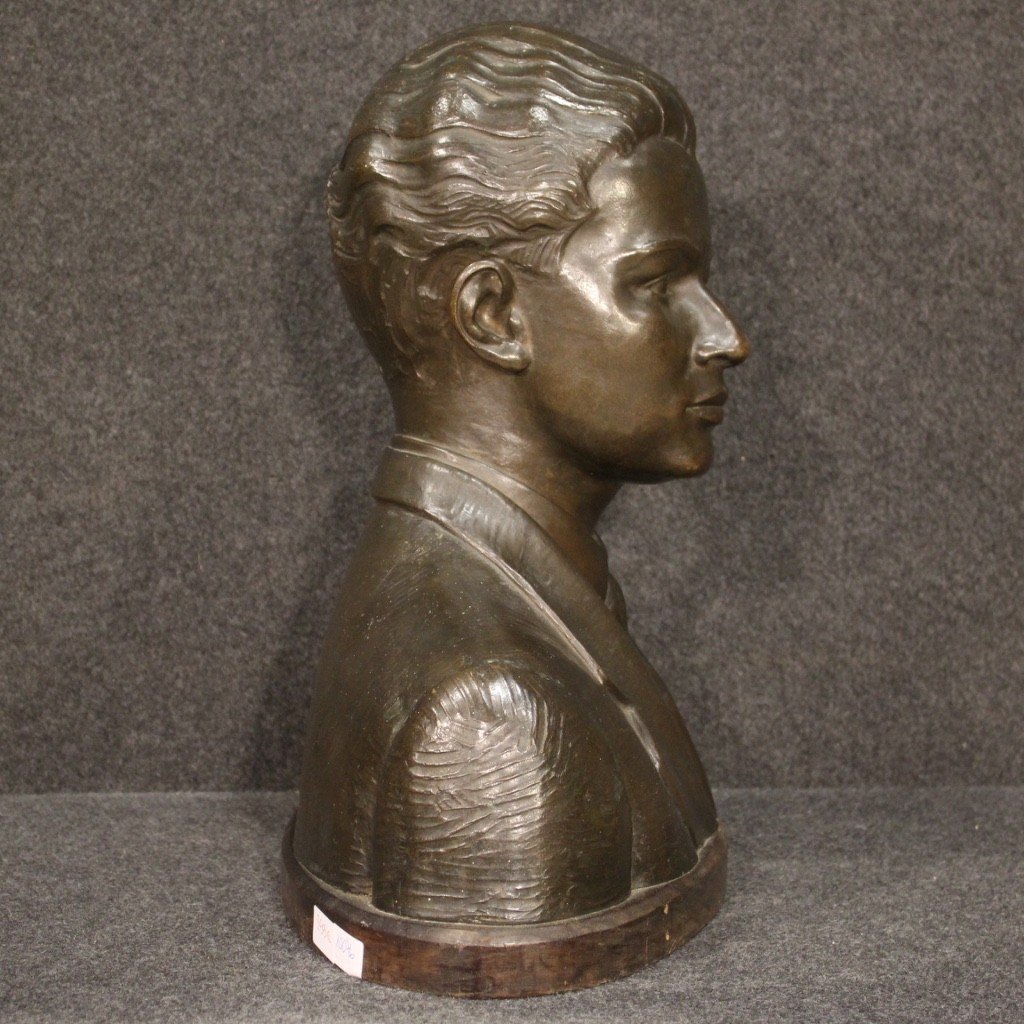 Scultura mezzo busto in bronzo del XX secolo-photo-4