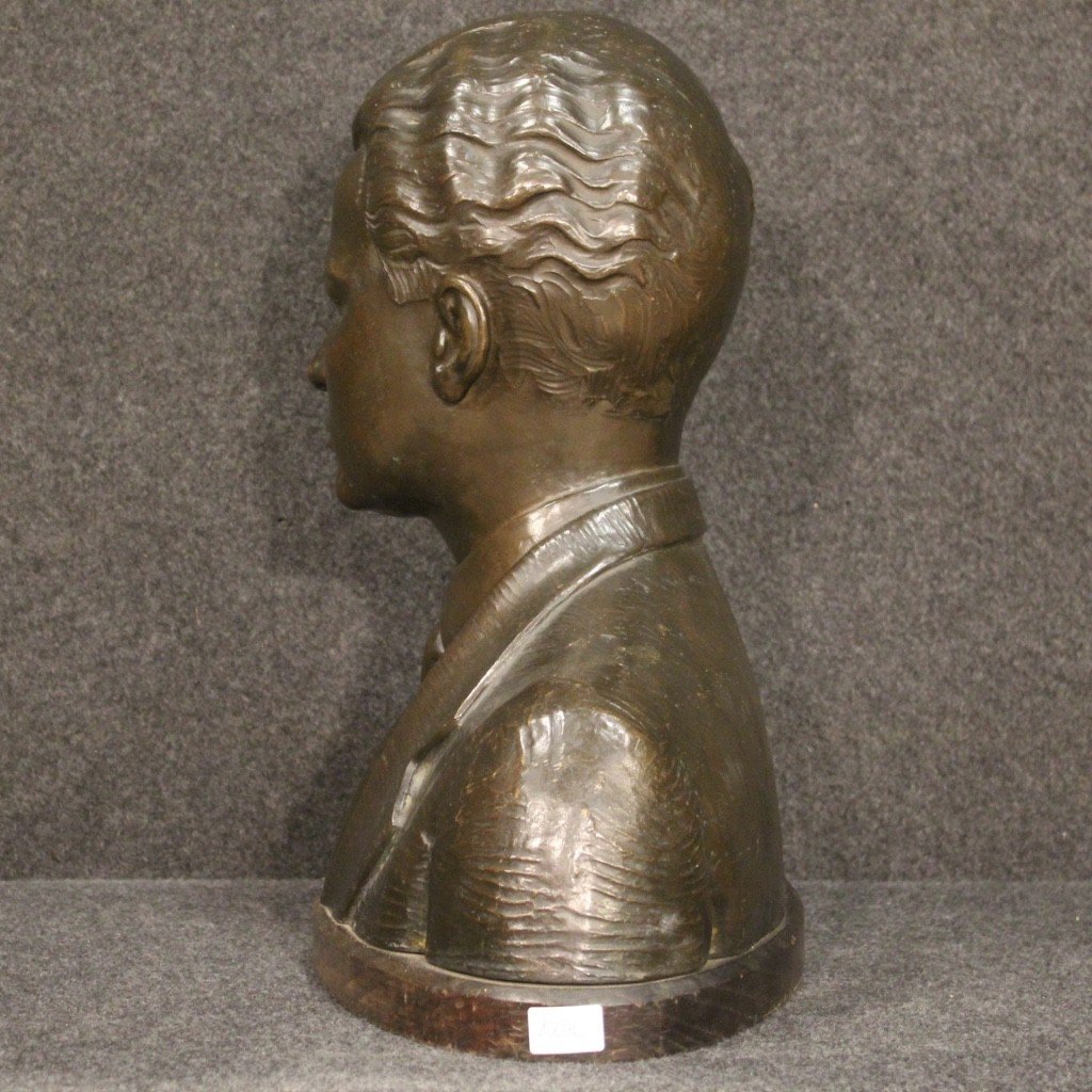 Scultura mezzo busto in bronzo del XX secolo-photo-6