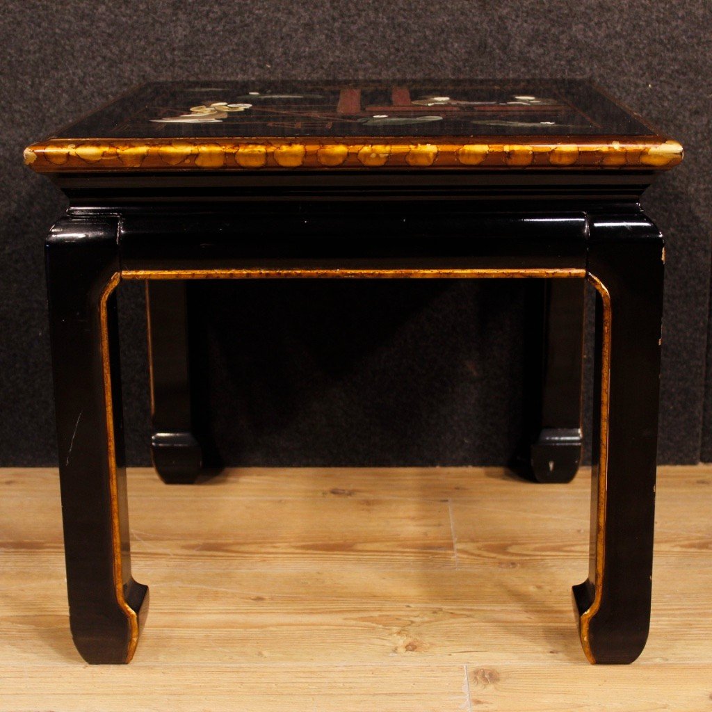 Tavolino in legno laccato, dipinto e dorato a cineseria -photo-5