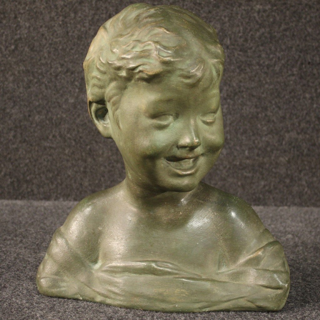 Scultura in terracotta dipinta tinta bronzo busto di bambino-photo-2