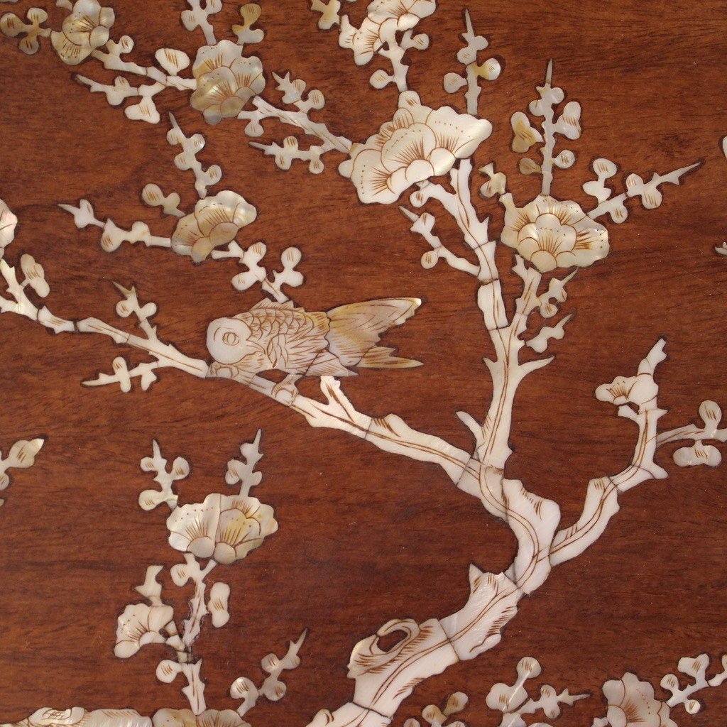 Tavolo orientale con intarsio floreale del XX secolo-photo-7