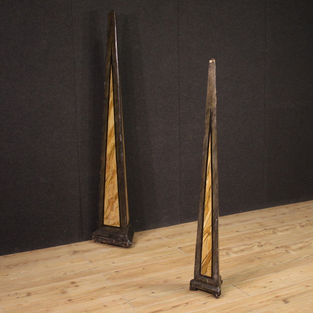 Grandi obelischi in legno dipinto del XX secolo-photo-4