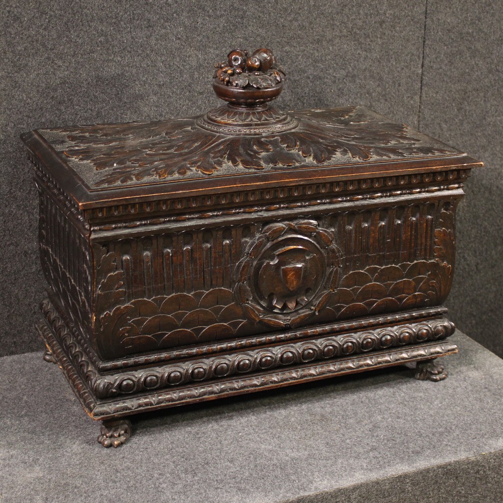 Piccolo baule italiano del XX secolo