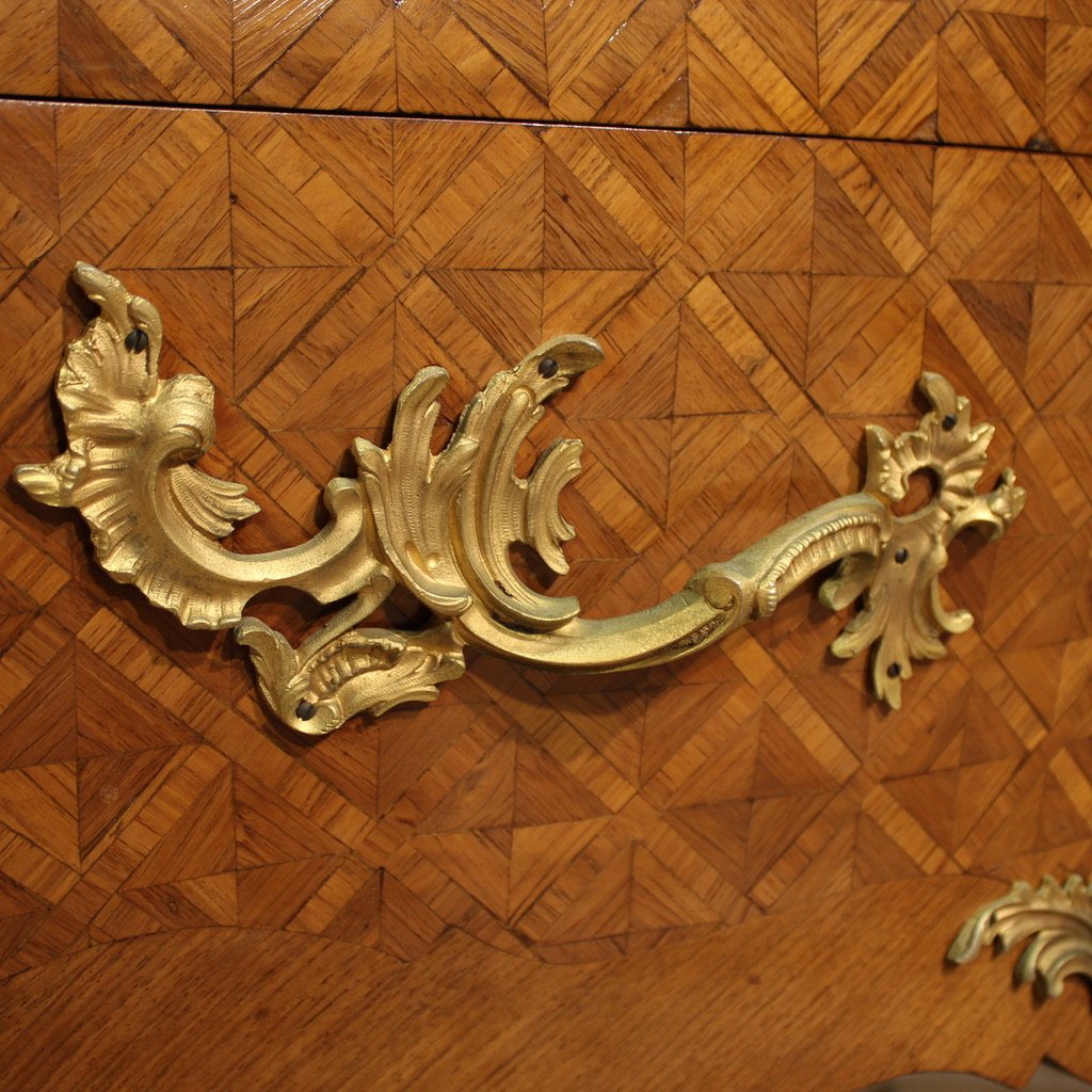 Comò francese intarsiato con piano in marmo del XX secolo-photo-8