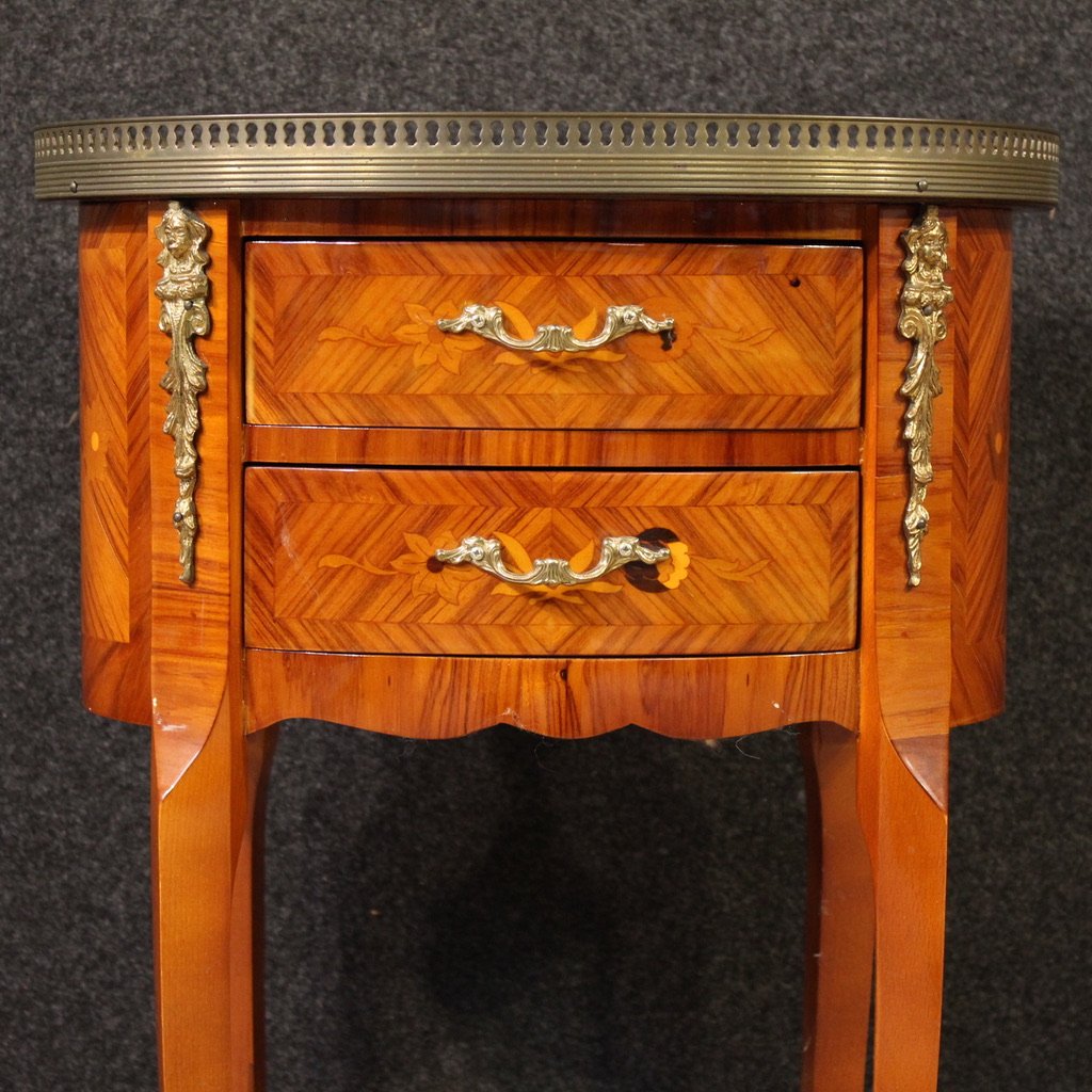 Coppia di comodini francesi ovali intarsiati del XX secolo-photo-1