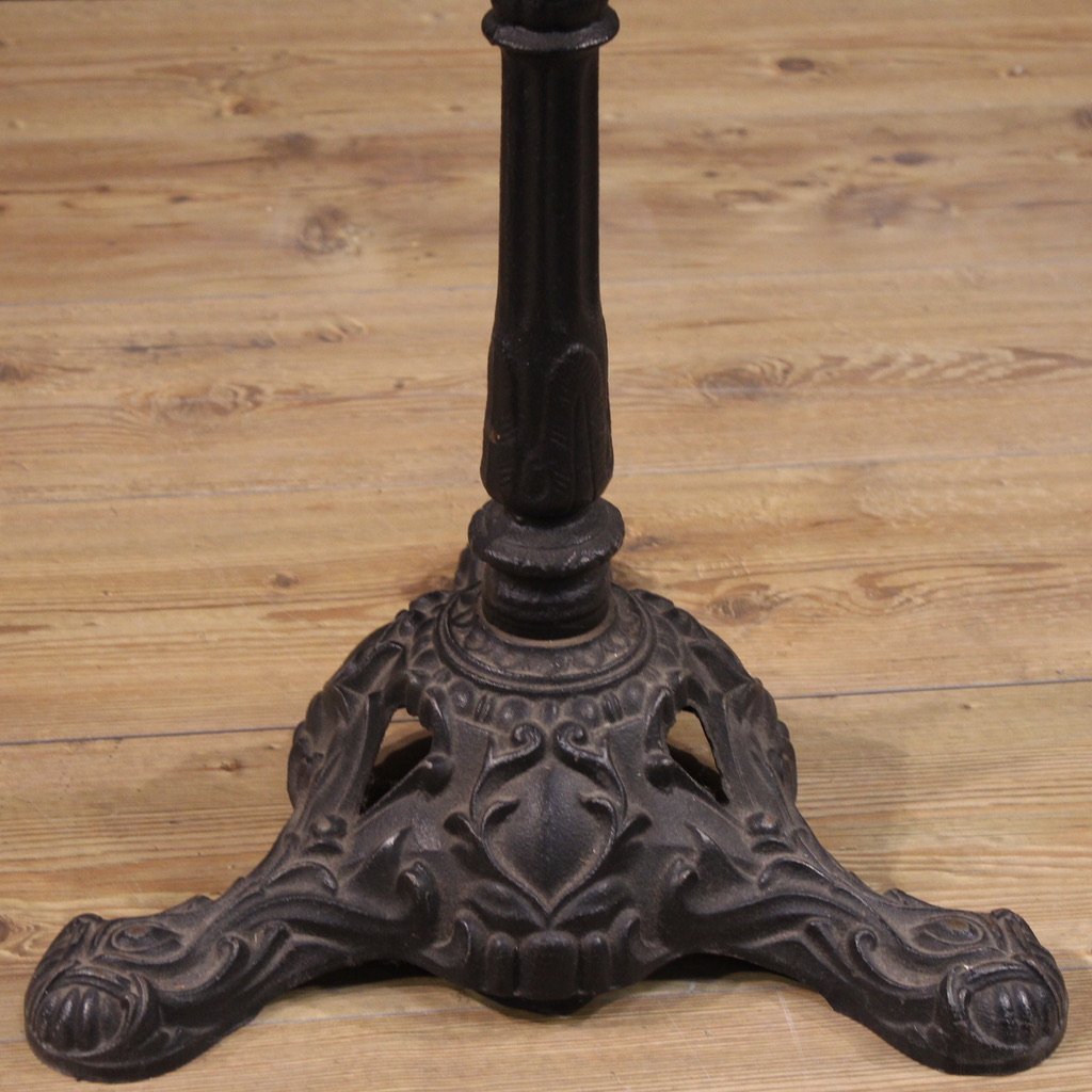 Tavolino francese da bistrot in ferro con piano in marmo del XX secolo-photo-6