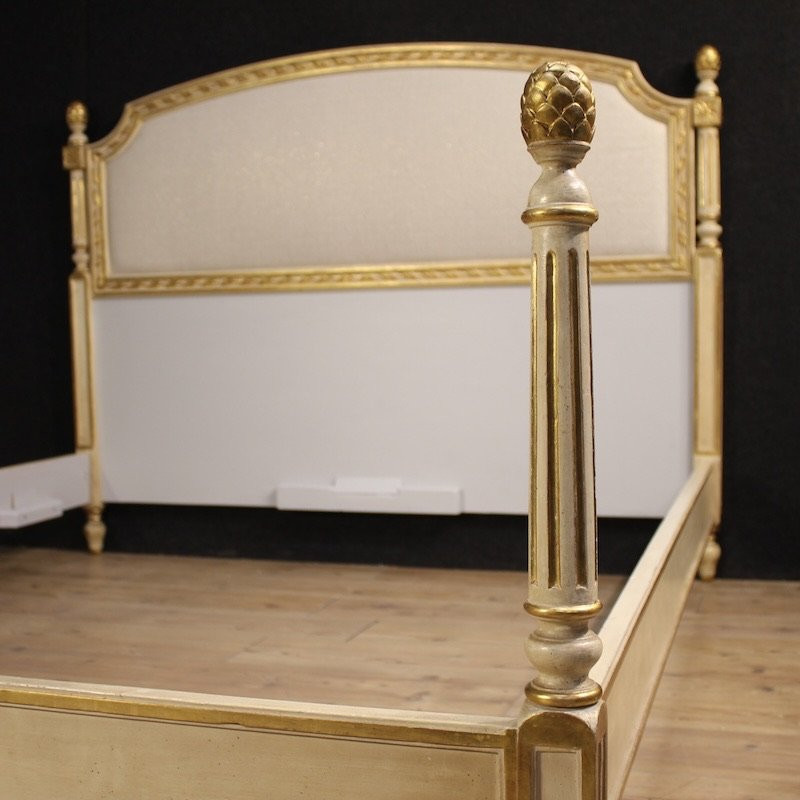 Letto matrimoniale laccato e dorato in stile Luigi XVI-photo-4