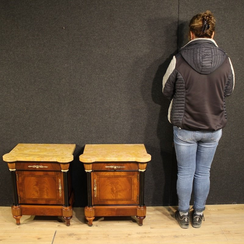 Coppia di comodini italiani con piano in marmo del XX secolo-photo-2