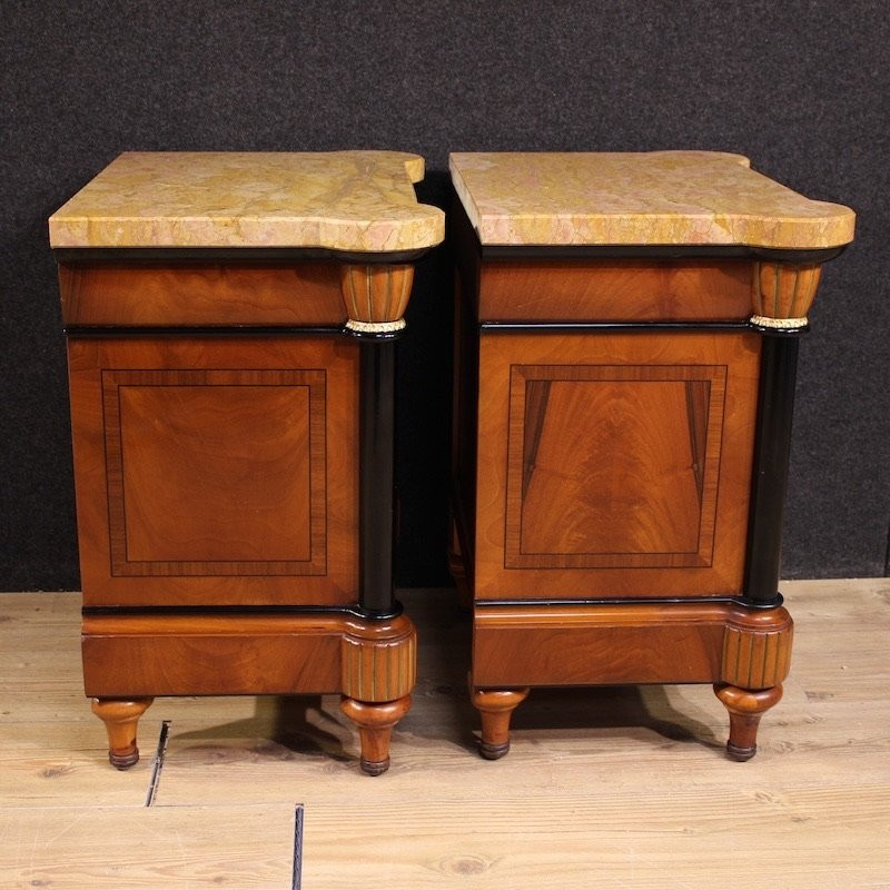 Coppia di comodini italiani con piano in marmo del XX secolo-photo-3