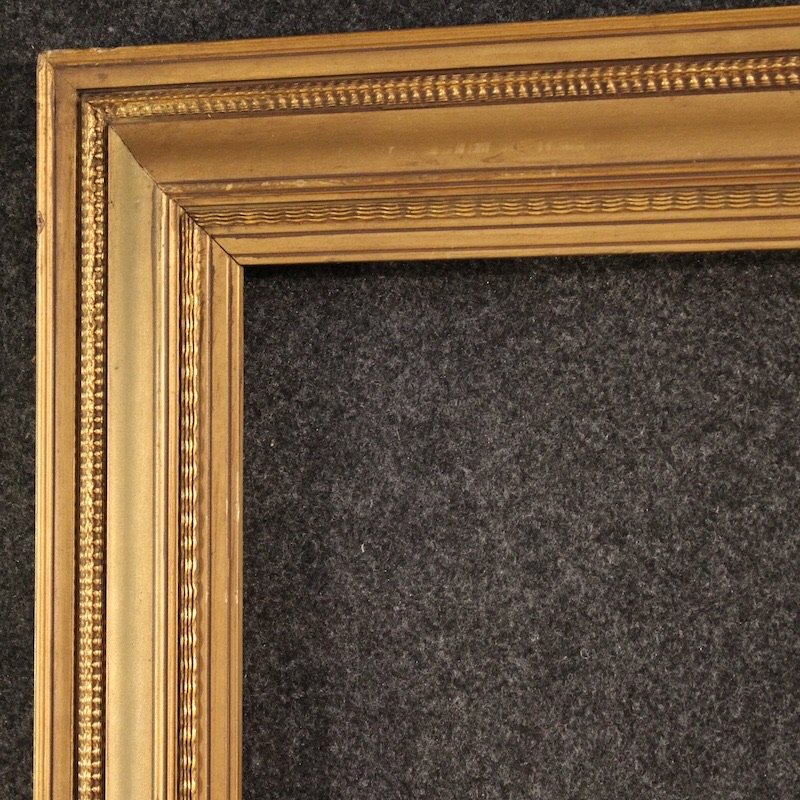 Cornice italiana dorata in legno e gesso del XX secolo-photo-2