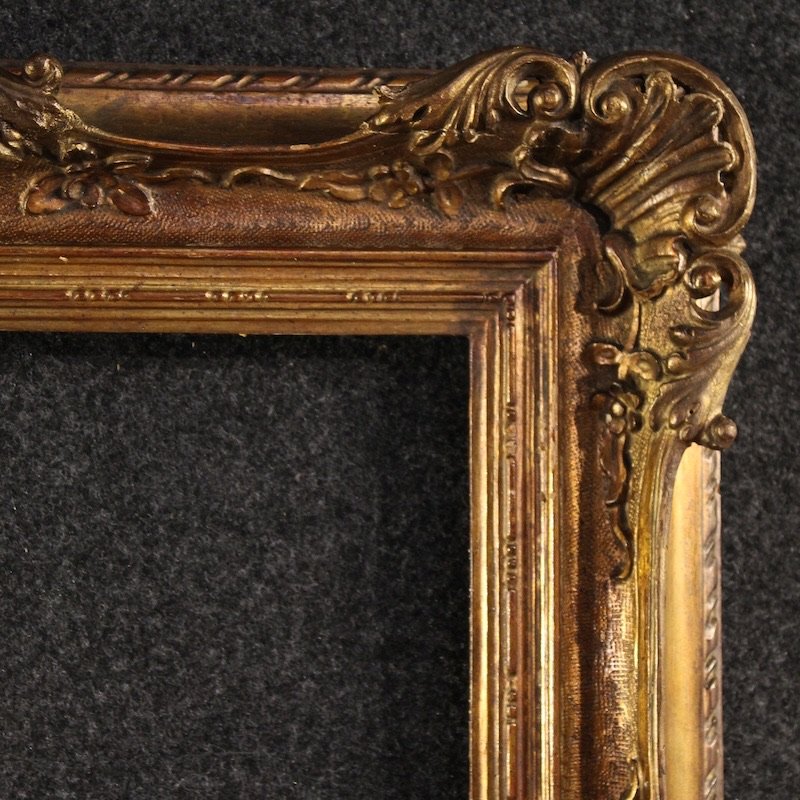 Cornice italiana scolpita e dorata del XX secolo-photo-4