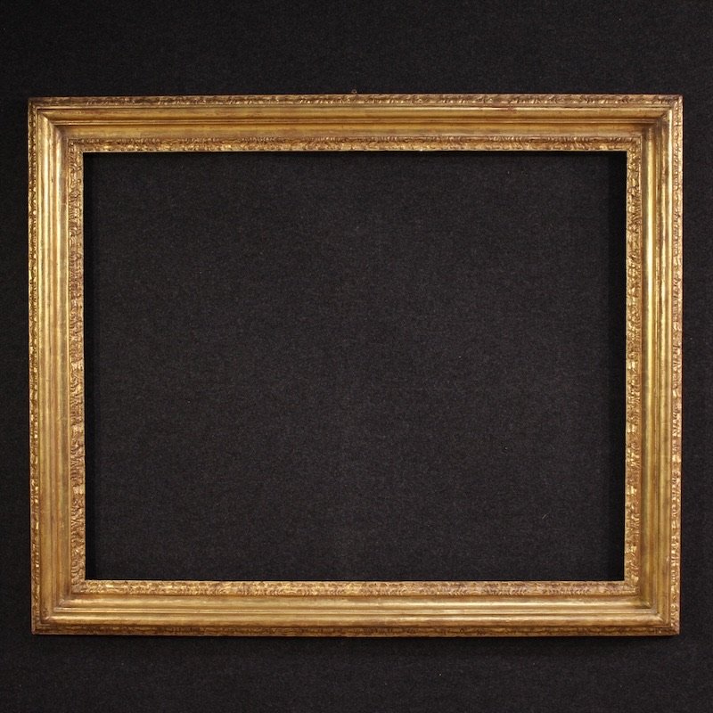 Grande cornice dorata del XX secolo
