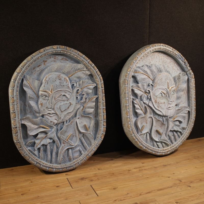 Scultura bassorilievo, volto stilizzato con fiori, XX secolo-photo-2