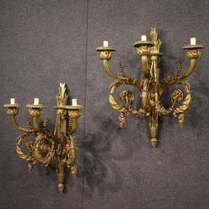 Coppia di applique francesi in bronzo dorato stile Luigi XVI