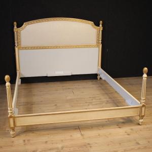Letto matrimoniale laccato e dorato in stile Luigi XVI