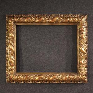 Cornice italiana con ornamenti floreali della metà del XX secolo