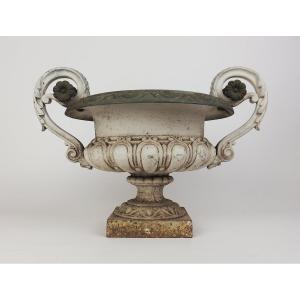Medicis-shaped Cast-iron Planter