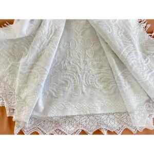 White Marseille Piqué Blanket With Monograms Pb, Relief - Antique Linen