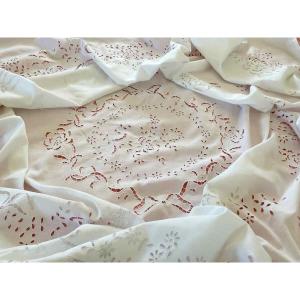 Large English Embroidery Bedspread, Hand-embroidered On Beautiful Mixed Fabric - Antique Linen