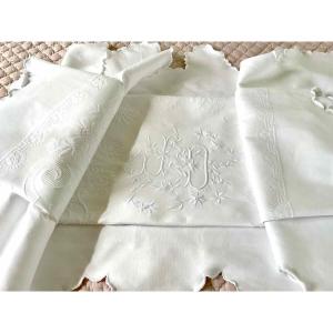 Four-sided Machine Scalloped Piqué Blanket, Monogrammed Jd - Linge Ancien