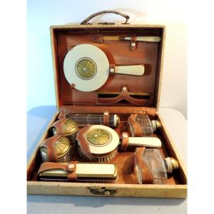 Travel Toiletry Kit, Toiletry Suitcase Leather Briefcase Filled With 10 Accessories