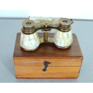 Pair Of Brass & Mother-of-pearl Theater Binoculars In Their Original Walnut Case, Early 20th Century