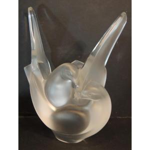 Lalique Flower Frog, Sylvie Model With Loving Doves, Created In 1970, Art Nouveau, 20th Century