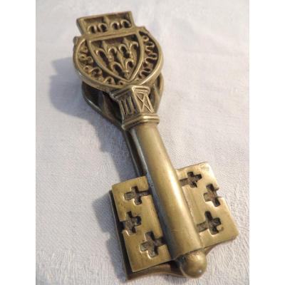 Clip For Letter In Bronze From Max Le Verrier La Clef Louis XII