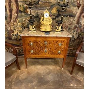 Commode Without Traverse 18th