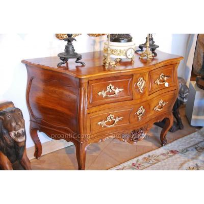 Walnut Commode Nîmoise 18th