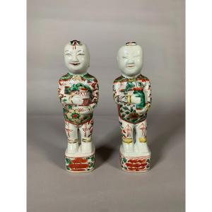 Pair Of Statuettes Of The Hoho Brothers, Kangxi Period, 18th Century China Famille Verte 