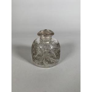 Patinated Glass Bottle René Lalique (1860-1940) Art Deco "thorns" Model. 20th Century
