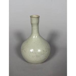 Porcelain Vase, Korea, Joseon Period, 18th Century
