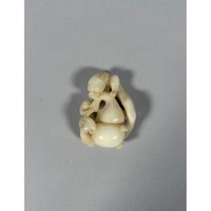 China, 19th Century. Sculpture In Milky White Celadon Nephrite Jade.